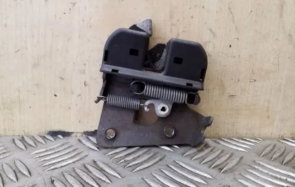 BMW 5 E60 E61 Seat back rest lock catch 52207112864 7112864