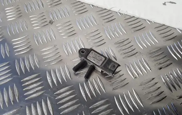 Nissan Qashqai Air pressure sensor 0281002772 8200469905