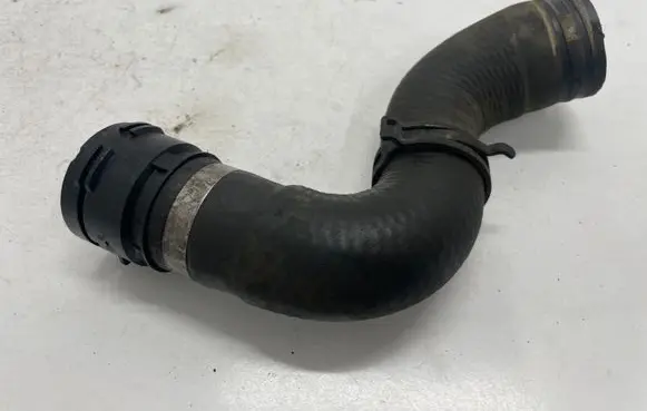 Audi A4 S4 B8 8K Engine coolant pipe/hose 8K0121101P