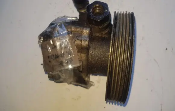 Peugeot 807 Power steering pump