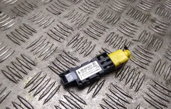 Audi A6 S6 C5 4B Airbag deployment crash/impact sensor 8E0959643E