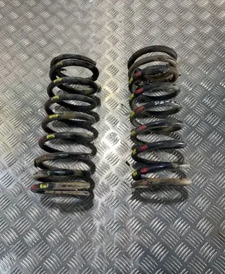 Land Rover Defender Front coil spring