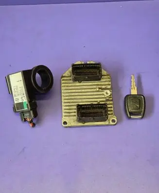 Opel Zafira A Engine control unit/module ECU 55351752 S0300703 5WK91727
