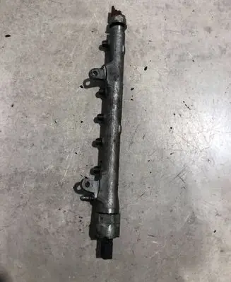 Volkswagen Golf VI Fuel main line pipe 03L130089B 03L130754A