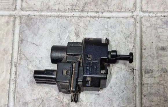 Ford Focus Brake pedal sensor switch 93BB13480BC
