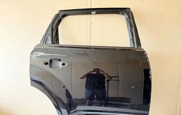 Audi Q7 4M Rear door