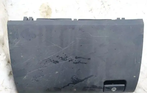 Toyota Avensis T270 Glove box 5555005090 55550-05090
