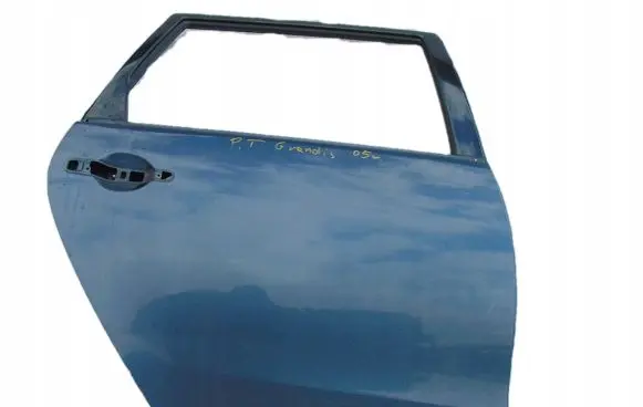 Mitsubishi Grandis Rear door