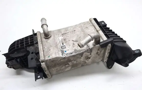Ford Focus Intercooler radiator AUJ7B20318