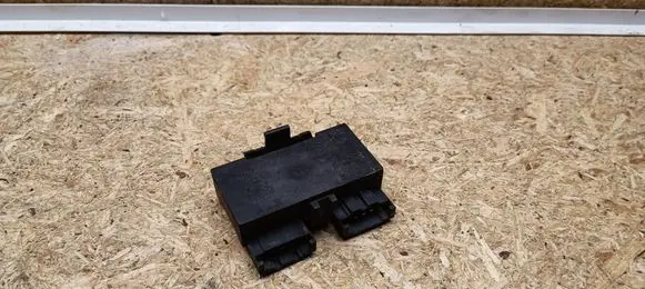 Volkswagen PASSAT B4 Tail light bulb cover holder 3A9945259