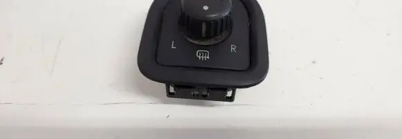 Volkswagen Transporter - Caravelle T5 Wing mirror switch 7E1959565A