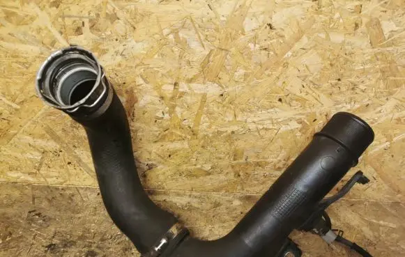 Toyota Avensis T250 Intercooler hose/pipe 173620R010