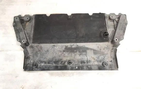 Audi A4 S4 B9 Engine splash shield/under tray 8W0863821E
