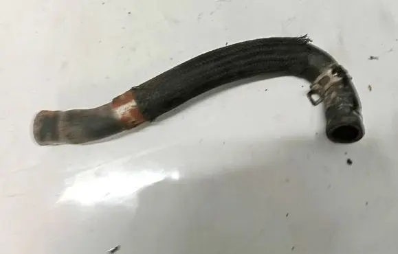 Suzuki Grand Vitara II Engine coolant pipe/hose 