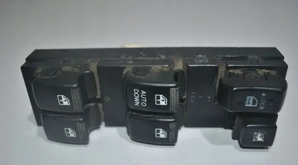 Hyundai Santa Fe Tailgate/trunk/boot open switch 