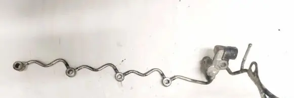Toyota Avensis T270 Fuel line pipe