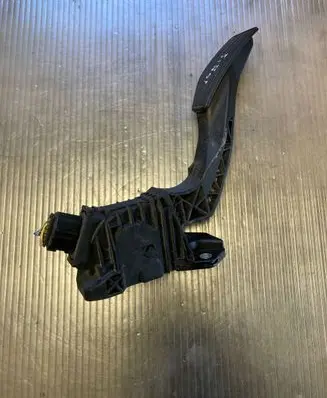 Suzuki Ignis Accelerator throttle pedal 4940081P40 6PV31240000
