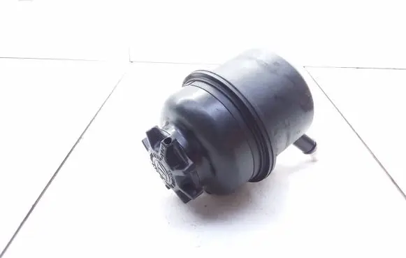 Opel Omega B2 Power steering fluid tank/reservoir