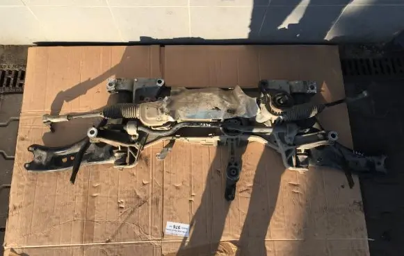 Seat Leon (1P) Front axle beam 
