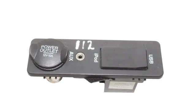 Jaguar XF X250 AUX in-socket connector 8X2319C166AB