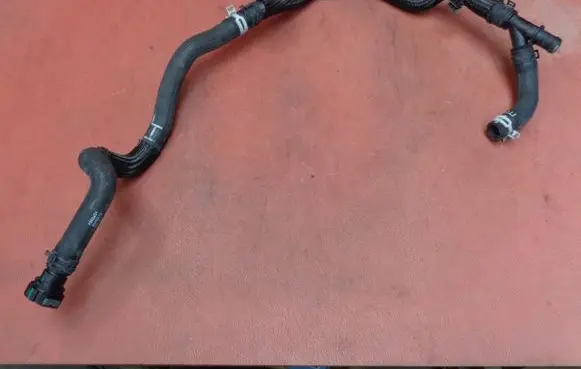 Ford Ka Engine coolant pipe/hose J7BG18K580AB
