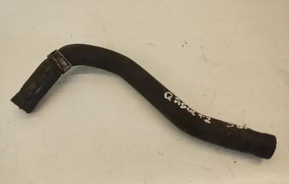 Nissan Qashqai+2 Engine coolant pipe/hose