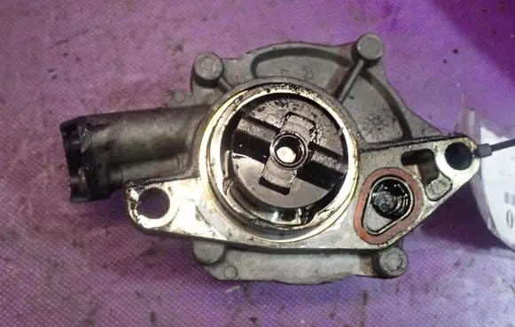 Ford Fiesta Vacuum pump