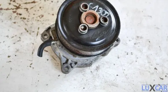 Skoda Yeti (5L) Water pump 03F121031A