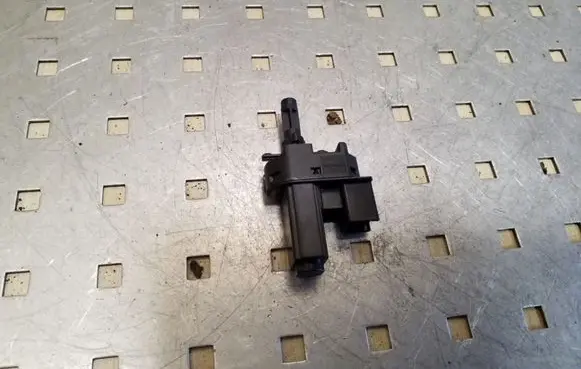 Clutch pedal sensor