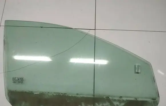 Ford Focus Front door window glass four-door as2