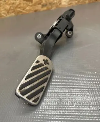 KIA EV6 Accelerator throttle pedal 00136810 CN09830198
