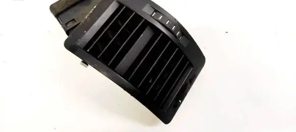 Skoda Octavia Mk2 (1Z) Dash center air vent grill 1z0819701