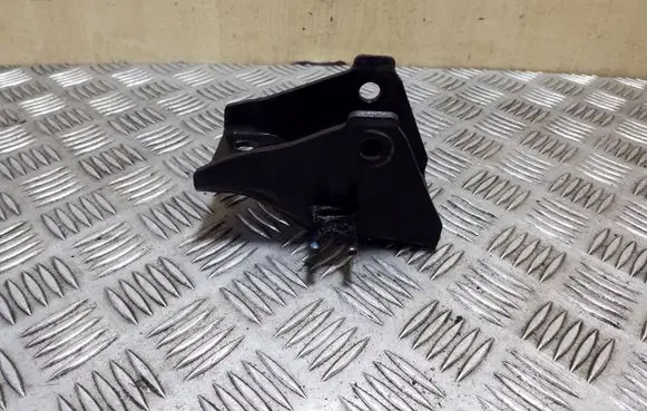 KIA Sportage Engine mounting bracket
