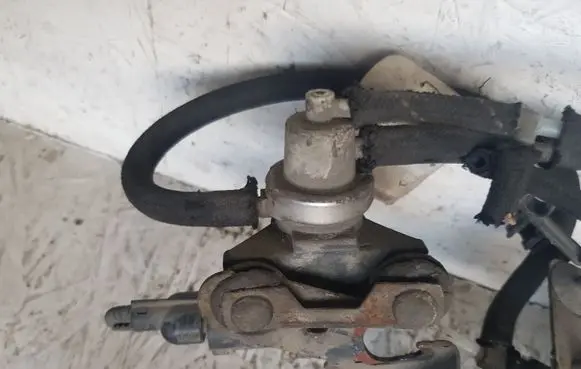 Skoda Octavia Mk1 (1U) Vacuum valve 