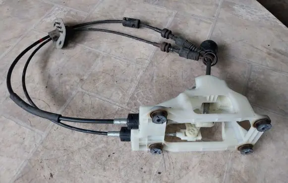 KIA Ceed Gear shifter/selector 437001H200