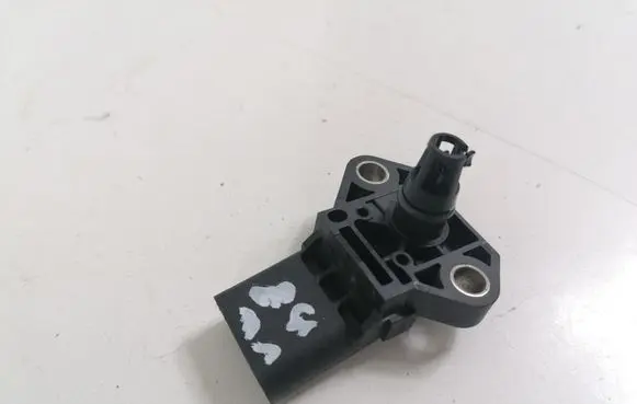 Volkswagen PASSAT B8 Air pressure sensor 0261230389 04E906051