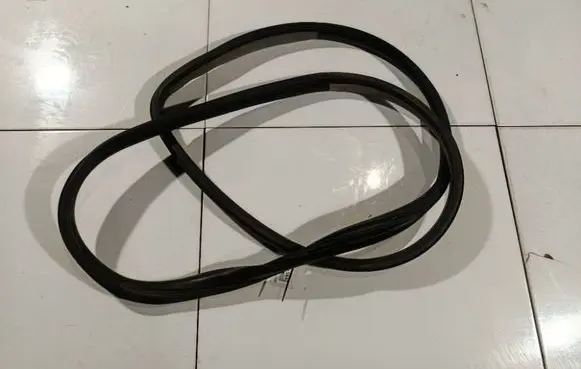 Opel Astra H Rubber seal front coupe door 