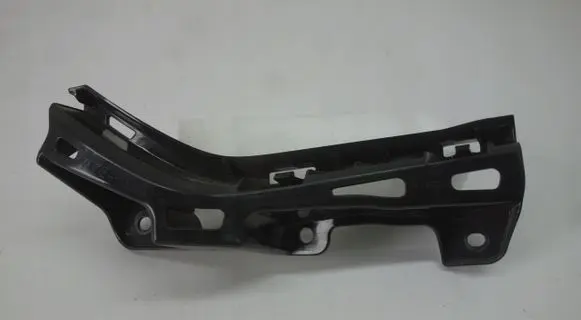 Suzuki Swift III Fender mounting bracket