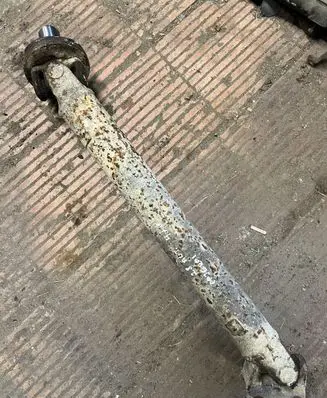 Mitsubishi Pajero Rear driveshaft/prop shaft 