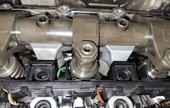 Mitsubishi Outlander Fuel injector