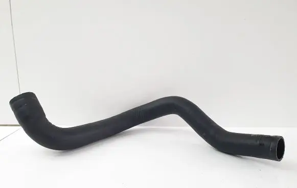 Toyota RAV 4 (XA50) Engine coolant pipe/hose