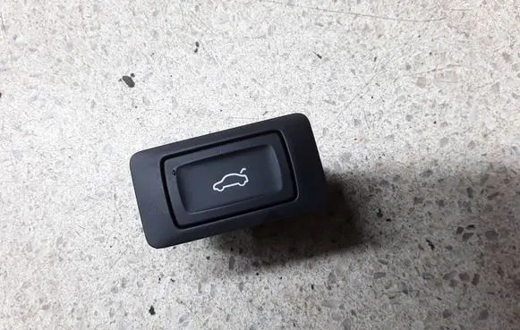 Audi A5 Tailgate/boot open switch button 4G0959831C