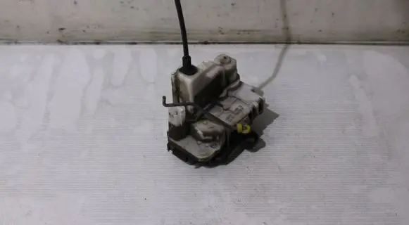 Fiat Panda II Rear door lock 46803514