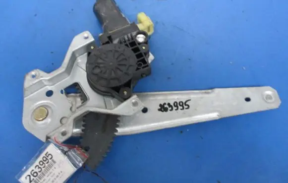 Hyundai Getz Rear door window regulator with motor