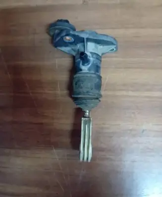 Volkswagen PASSAT B5.5 Clutch master cylinder 8E1721401