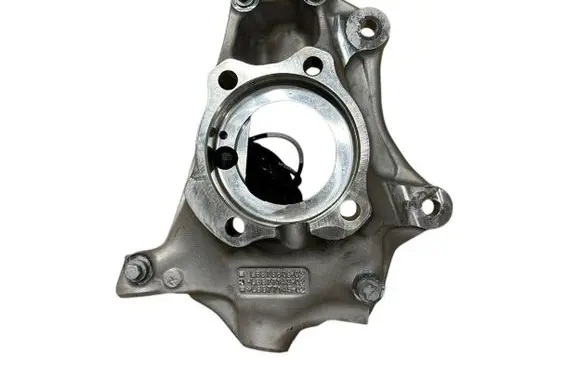 BMW 4 G22 G23 G24 G26 Front wheel hub spindle knuckle 6877143 6878609 6877145
