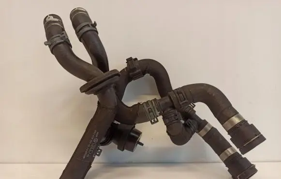 Audi A4 S4 B8 8K Engine coolant pipe/hose 8K0819334E