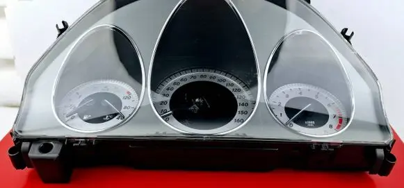 Mercedes-Benz C W204 Speedometer (instrument cluster) A2049006113