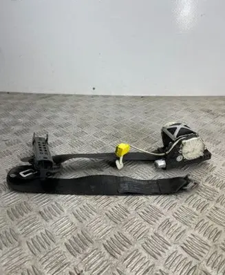 Volkswagen PASSAT B6 Front seatbelt 33042932 2112052051