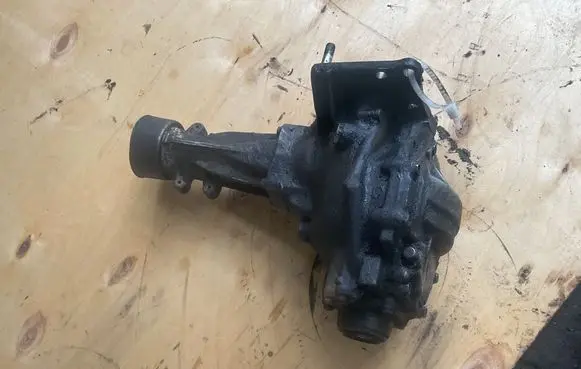 Toyota RAV 4 (XA20) Gearbox transfer box case 
